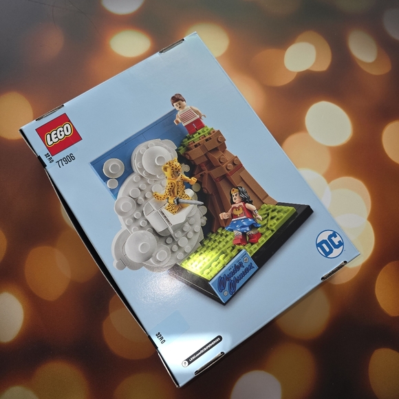 LEGO Wonder Woman and Cheetah Set 77906, 265 Pcs - Picture 2 of 5